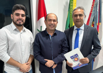 Deputado Francisco Tenório visita Comando da PMAL