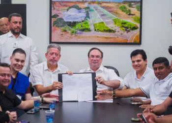 Luciano e Arthur Lira assinam ordem de serviços para a segunda etapa da Marginal do Piauí