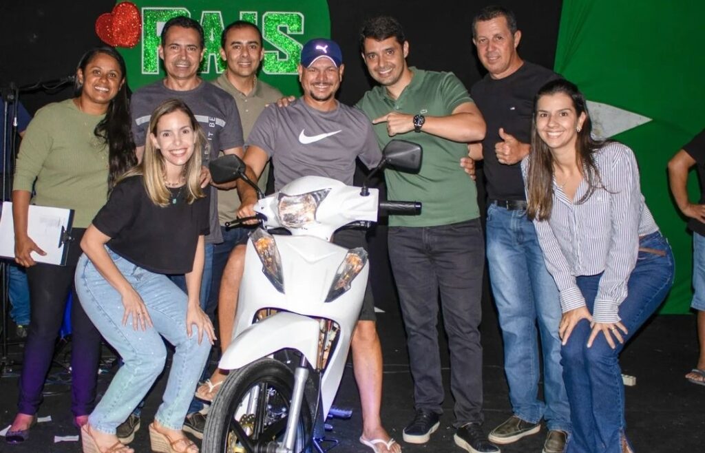 Prefeito Felipe Jatobá participa de comemoração do Dia dos Pais em Jequiá da Praia