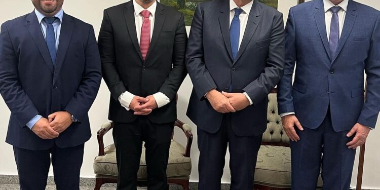 Prefeito João Victor se reúne em Brasília para tratar de investimentos em Viçosa