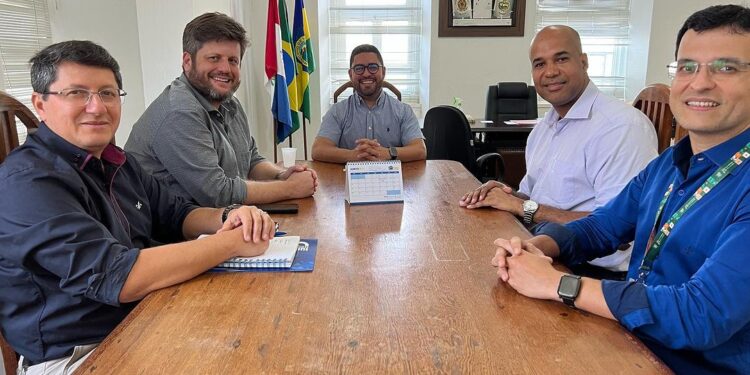Prefeito de Viçosa anuncia Unidade de Microfinanças do Banco do Nordeste na cidade