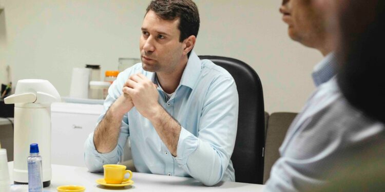 União pela paz e combate à fome são temas do novo artigo do deputado federal Daniel Barbosa