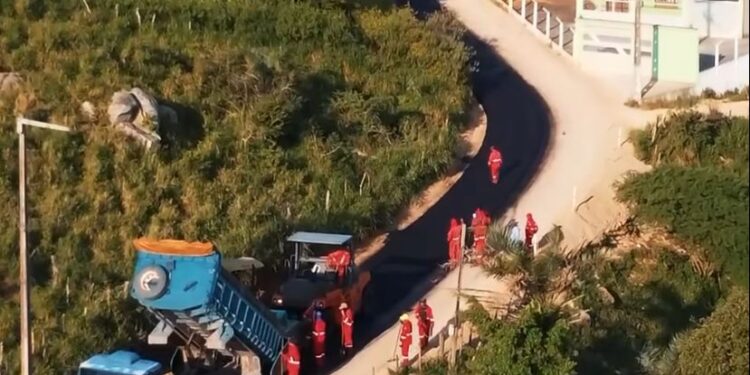 Água Branca: obras de pavimentação ad Estrada do Distrito Estreito estão avançadas, segundo prefeitura