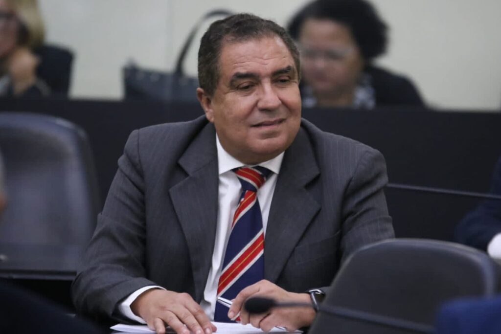 Projeto do deputado Inácio Loiola sobre uso sustentável da caatinga agora é lei