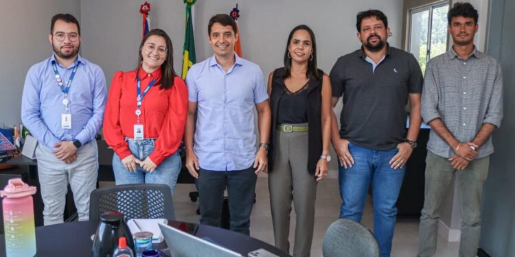 Prefeito de Jequiá da Praia se reúne com a Equatorial para tentar baixar a conta de consumidores de baixa renda