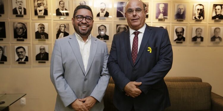 Prefeito de Viçosa visita presidente do Tribunal de Justiça de Alagoas para viabilizar projetos