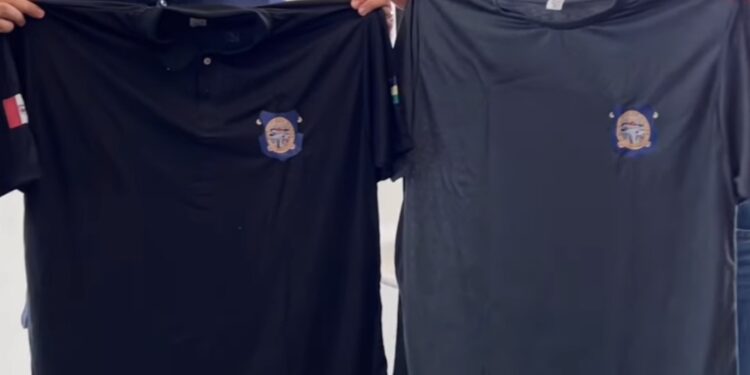 Prefeitura de Viçosa realiza entrega de novo fardamento para vigilantes escolares