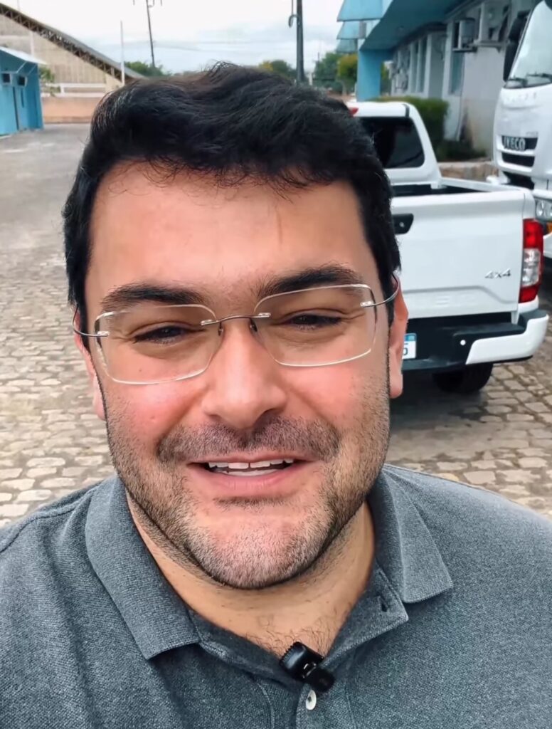 Prefeito André Almeida se reúne com equipe da Codevasf para tratar de estradas vicinais em Mar Vermelho