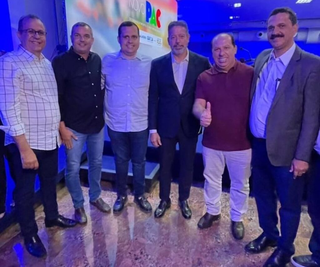 Prefeito Marlan Ferreira participa de cerimônia para lançamento do Novo PAC em Maceió