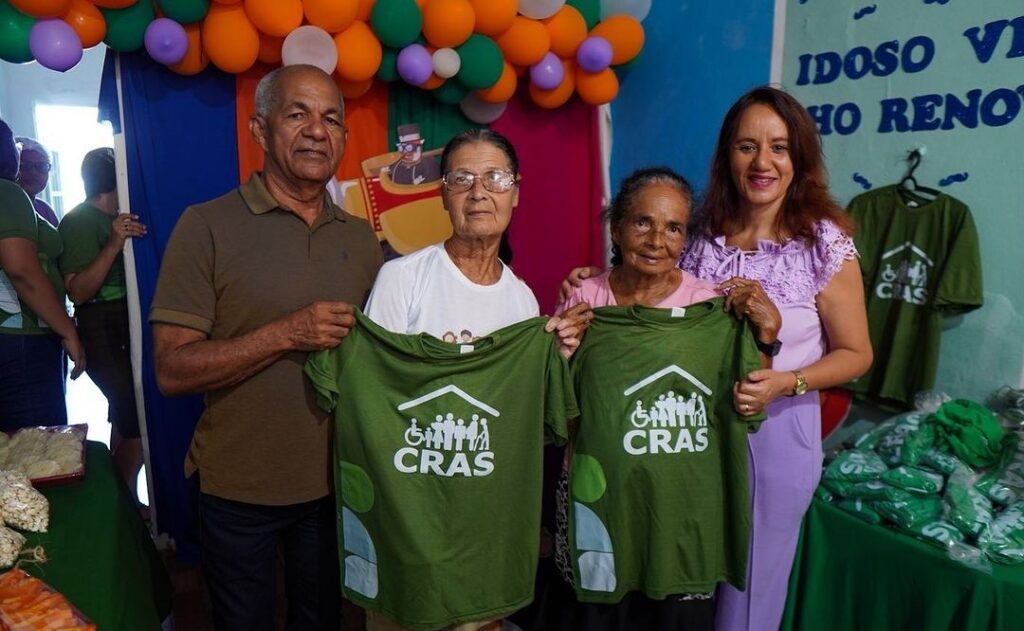 Prefeito Déo marca presença em evento especial do CRAS em Japaratinga