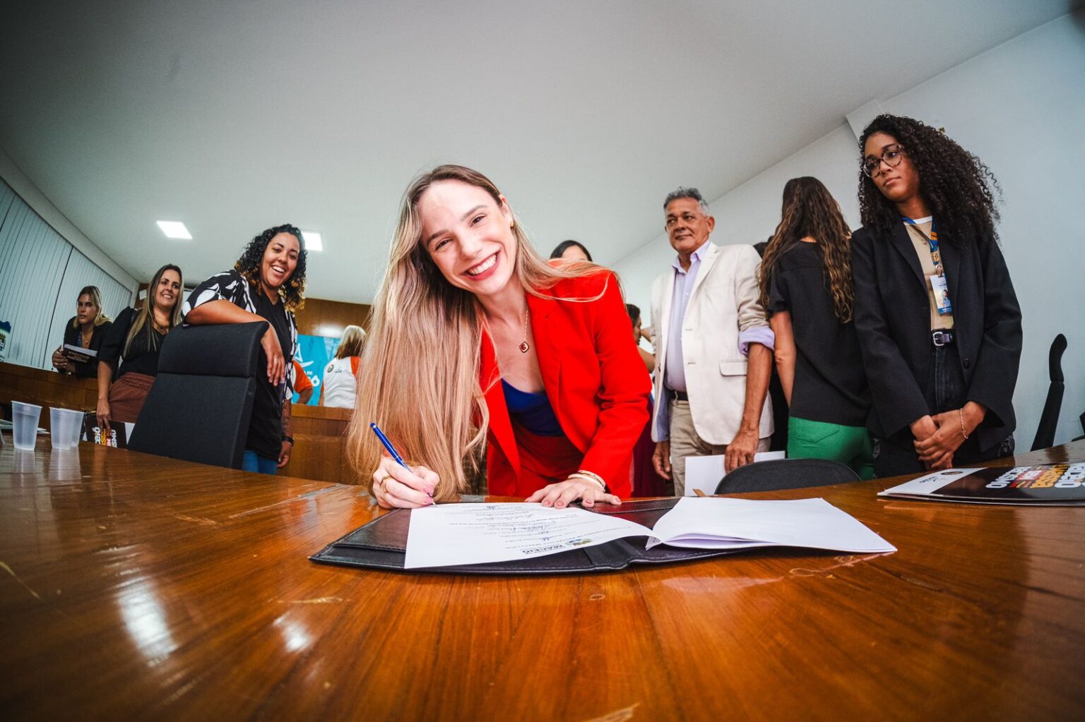 Em posse do Comitê Municipal de Promoção da Igualdade Racial, Olívia Tenório diz que “vidas negras importam todos os dias”