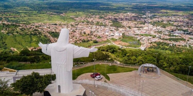 Interior de Alagoas: servidora devolve R$ 120 mil depositados por engano