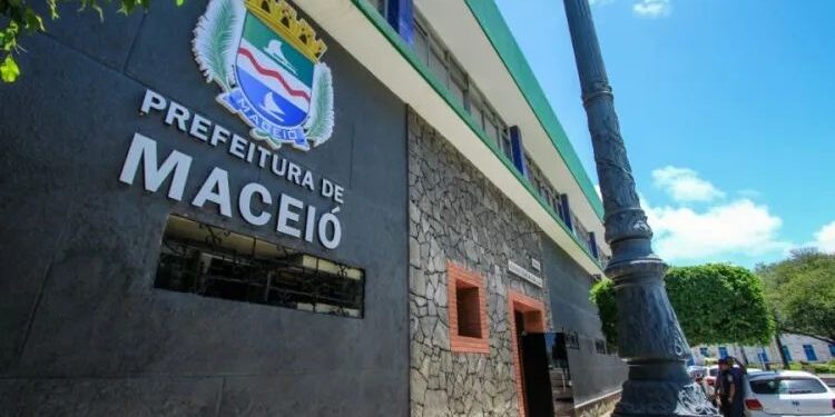 Prefeitura de Maceió paga salário de dezembro na quarta-feira (20)