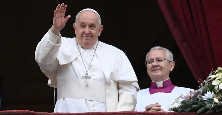 Em bênção de Natal, papa pede fim da campanha de Israel em Gaza