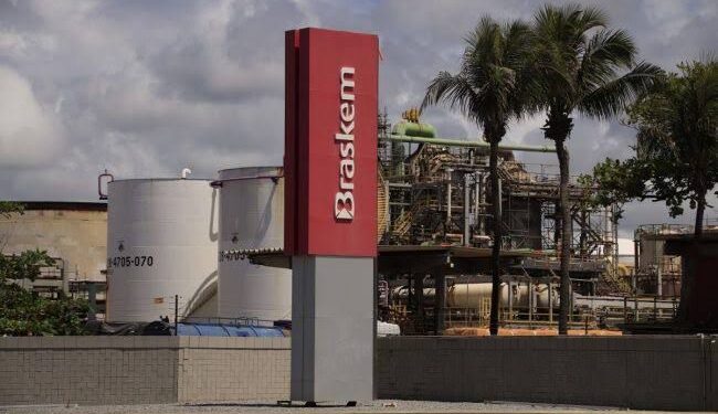 Ações da Braskem ignoram operação da PF e disparam 7%