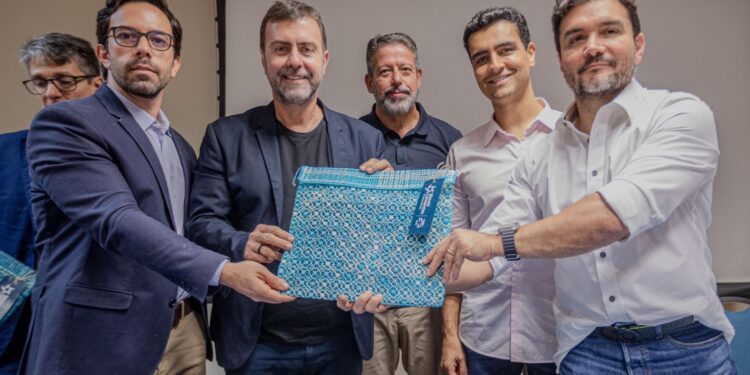 JHC prega união em defesa do turismo de Maceió