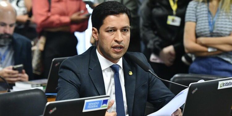 Rodrigo Cunha nova edição da Central de Emendas destinando recursos públicos a entidades de Alagoas