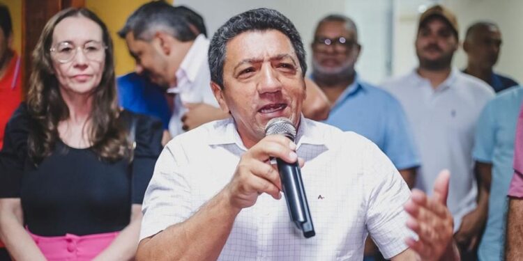 Prefeito Zé Carlos tem 83% de aprovação da gestão em Água Branca, segundo pesquisa Ibrape