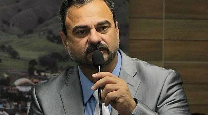 Ex-prefeito de Maribondo diz ter sido alvo de atentado em posto de gasolina