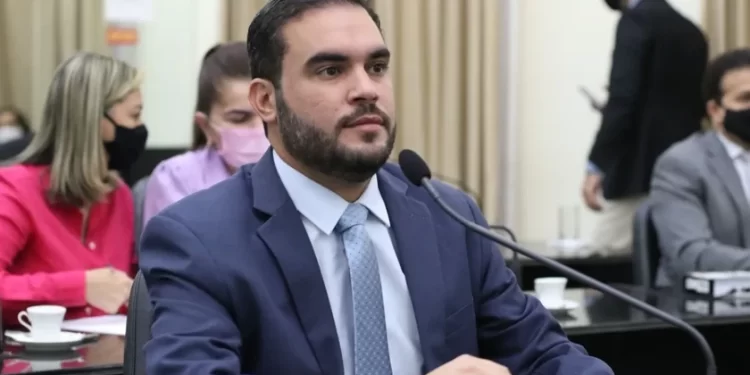 Ex-deputado diz que políticos estão “preocupados em lacrar” em meio ao caso do Mutange