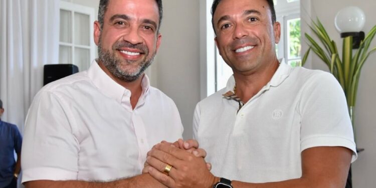 Prefeito Theobaldo Cintra se reúne com governador Paulo Dantas e lideranças políticas