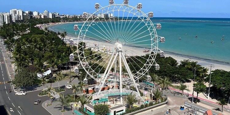 Roda-gigante na Pajuçara terá 45 metros de altura e wifi; veja