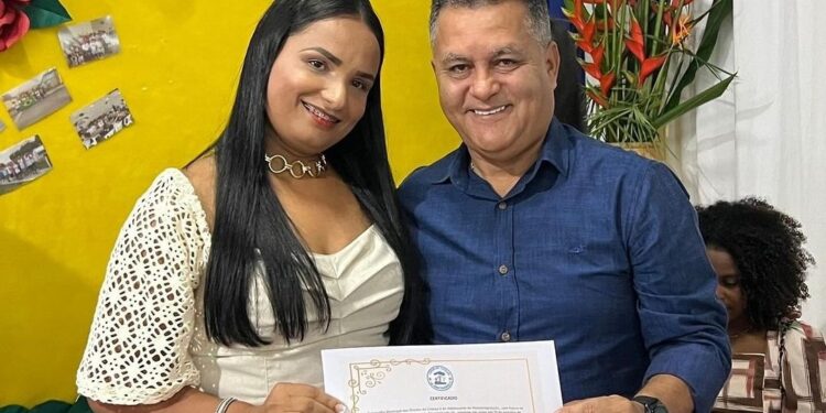 Monteirópolis: prefeito Mailson Mendonça marca presença em posse de conselheiros tutelares da cidade