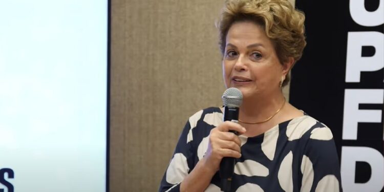 Ex-cabeleireira de Dilma ganha cargo na EBC com salário de R$ 11,2 mil