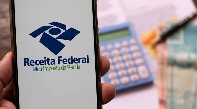 IR: quem ganha dois salários mínimos volta a ser tributado. Entenda