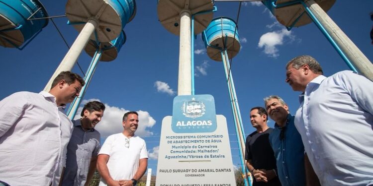 Carneiros: prefeitura entrega obras de abastecimento de água e de pavimentação de ruas