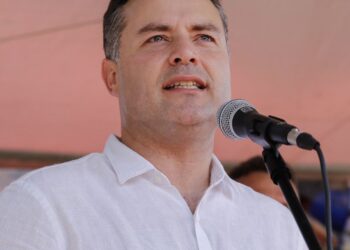 “Ninguém vive só de festa”, diz Renan Filho sobre JHC durante inauguração de Creche Cria