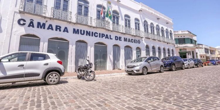Quem diria? Racha na bancada do MDB em Maceió virou notícia nacional