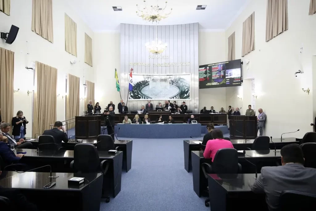 ALE aprova reajuste de salário para servidores estaduais