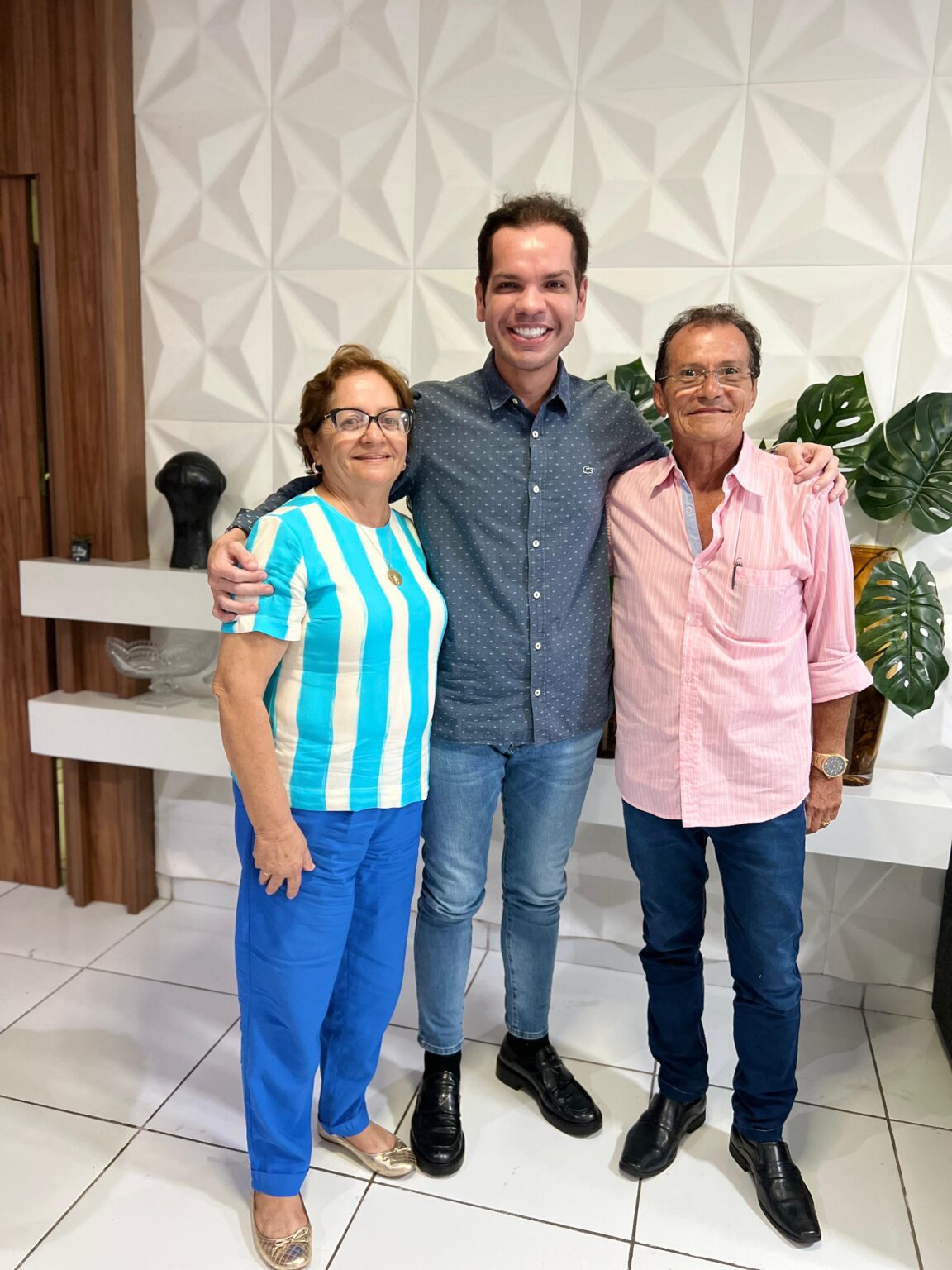 Arlindo Garrote anuncia apoio de Geralda Ferro e “neutraliza” oposição em Estrela de Alagoas