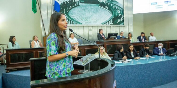 Paula Dantas destaca avanços na primeira infância em audiência pública na Assembleia Legislativa