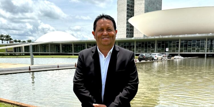 Prefeito de Minador do Negrão busca recursos em Brasília para impulsionar desenvolvimento