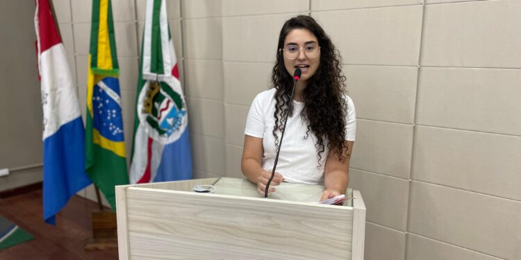Em 1ª sessão do ano, Teca Nelma destaca 6 anos do afundamento dos bairros e cobra CEI da Braskem na Câmara