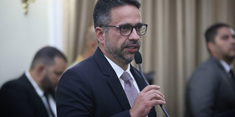 Paulo Dantas lança Plano de Governo para 2024 durante sessão da ALE