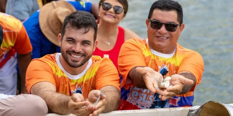 Prefeito de Porto Real do Colégio marca presença na Festa de Bom Jesus dos Navegantes