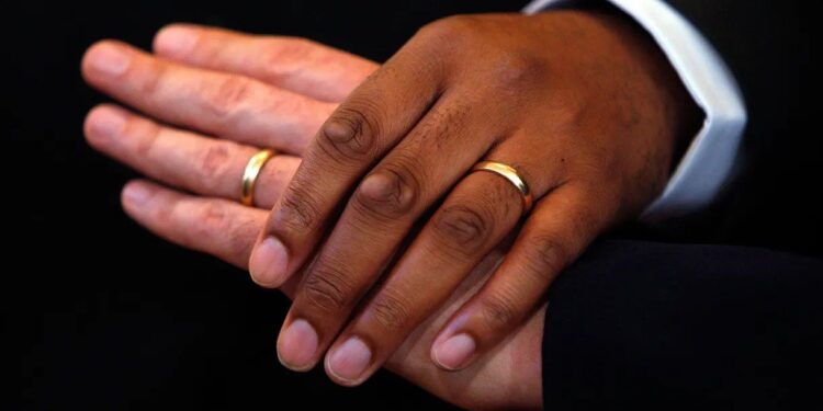 Casamento homoafetivo cresce quase 20% e bate recorde