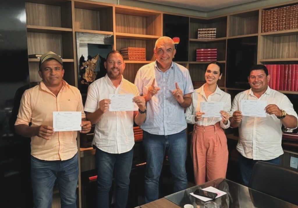 Prefeito de Paulo Jacinto recebe apoio de vereadores para eleições de 2024