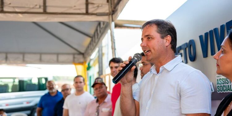 Prefeitura de Capela entrega novos veículos para a Saúde do município