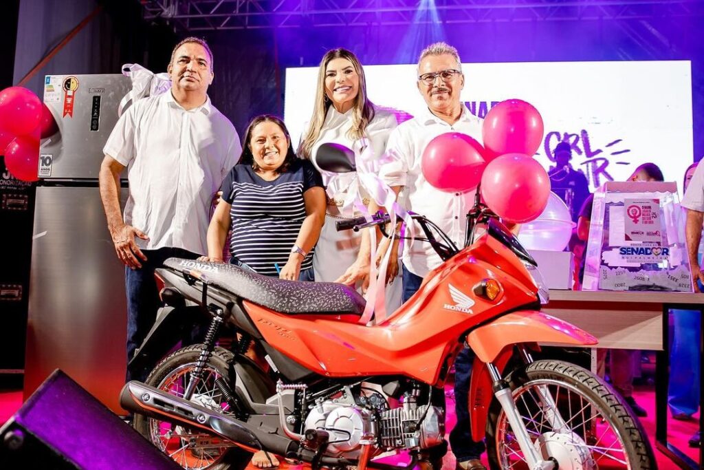 Prefeitura de Senador Rui Palmeira encerra celebrações do Mês da Mulher com Show de Prêmios