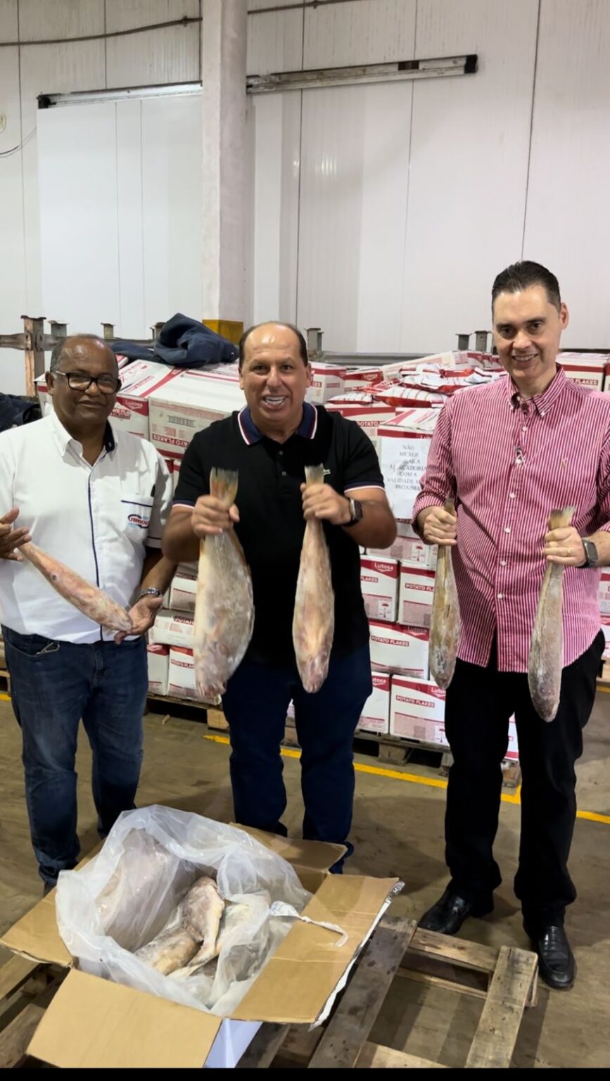 Prefeito de Teotônio Vilela visita vencedora de licitação para distribuição de peixes na Semana Santa