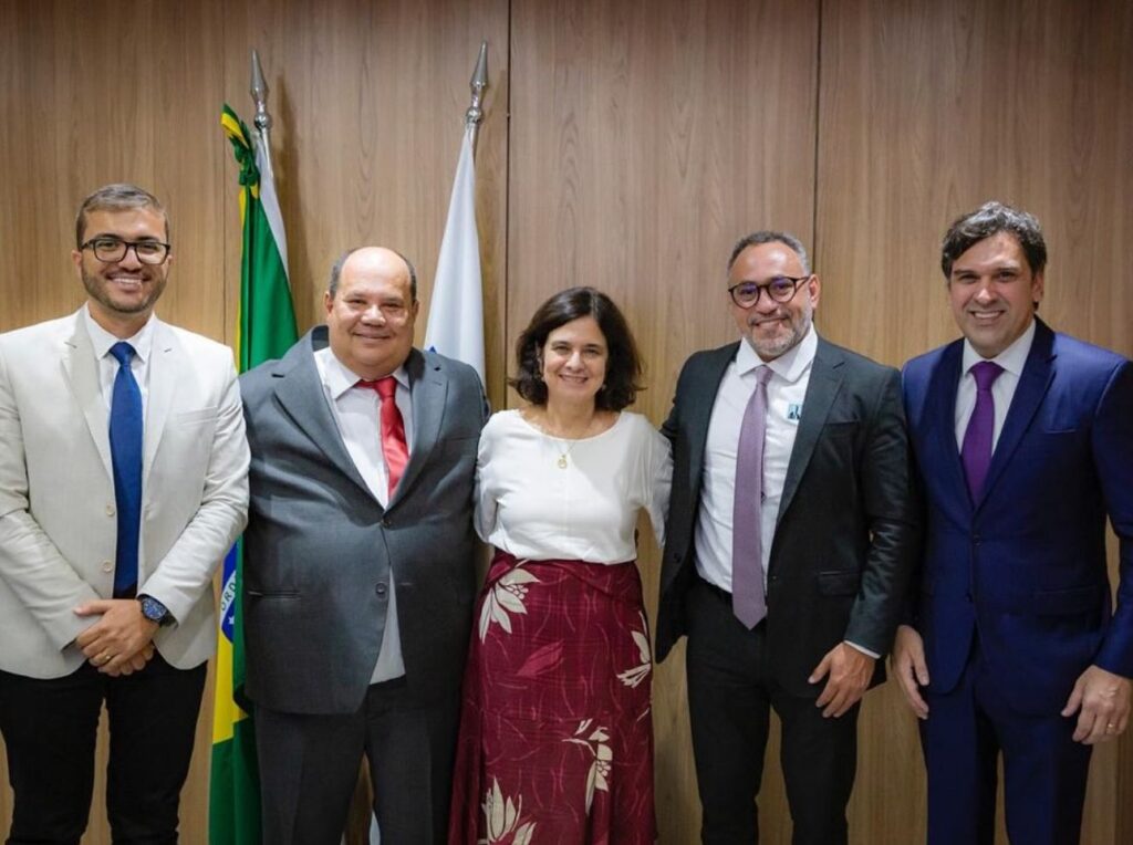 Secretaria de Saúde consegue novos leitos, ambulâncias e projetos hospitalares para AL