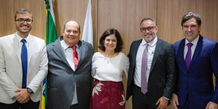 Secretaria de Saúde consegue novos leitos, ambulâncias e projetos hospitalares para AL