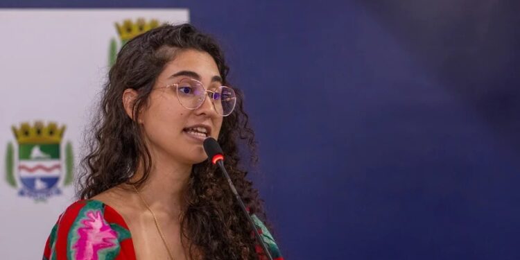 “83% dos nomes de ruas são de homens. Existe um processo de apagamento cultural das mulheres”: Teca Nelma cobra mudança de postura quanto à nomeação de novas ruas em Maceió