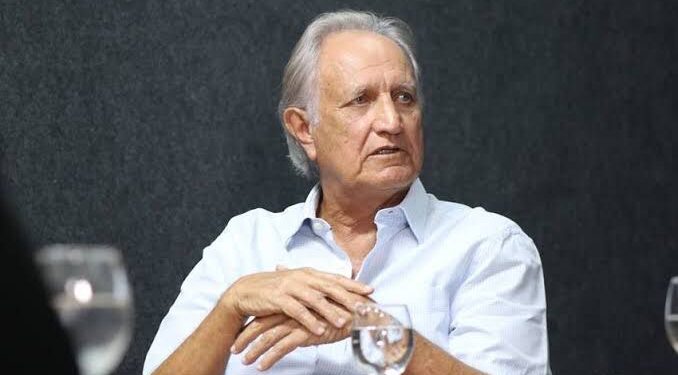 Presença de Mano em foto da oposição desagrada internautas; “O que ele fez por União?”