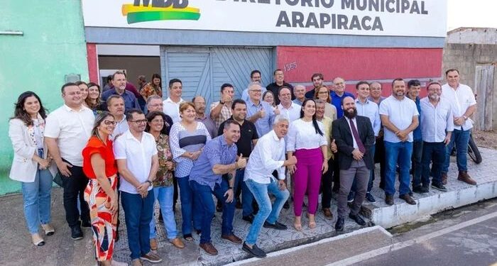 Renan e MDB montam chapa que pode eleger até nove vereadores