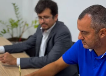 Prefeito Nicolas Pereira anuncia reajuste de 10% para servidores da educação em Campo Alegre